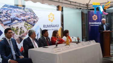 Dr. Recalde reconoce el esfuerzo de los Profesionales y Emprendedores Rumiñahui
