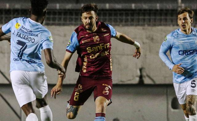 Universidad Católica e Independiente del Valle dominan la LigaPro 2026 tras la fecha 10