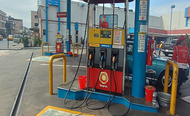 Nuevo precio de las gasolinas extra y ecopaís desde el 12 de agosto de 2025 en Ecuador