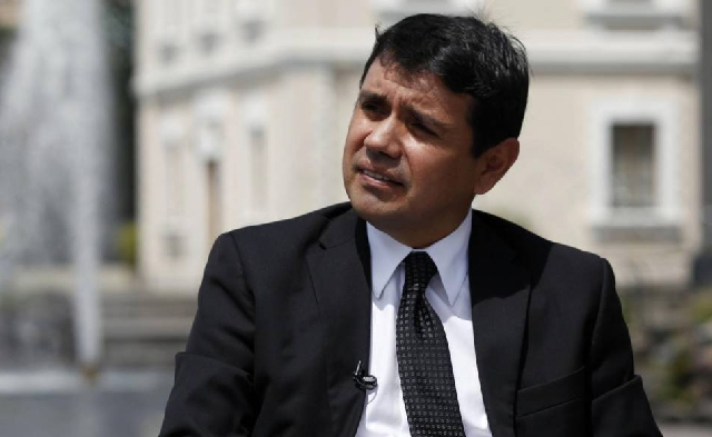 Gobierno de Ecuador insistirá a México que cancele estatus de refugiado a Walter Solís