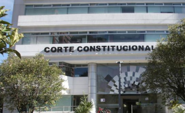 La Corte Constitucional suspende de momento la aplicación de la Ley de Combate al Lavado de Activos