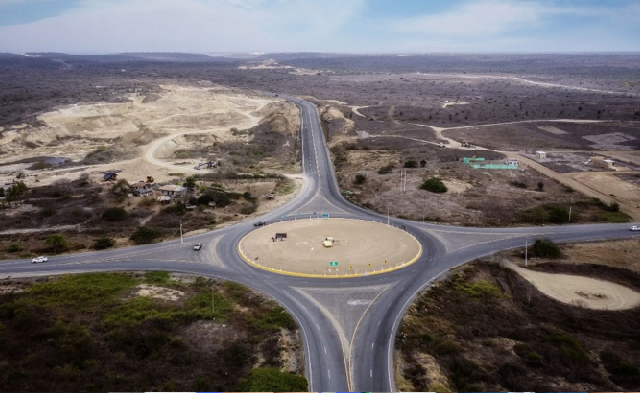 El gobierno nacional impulsa el paso lateral Santa Elena – La Libertad – Salinas, beneficiando a más de 100.000 usuarios