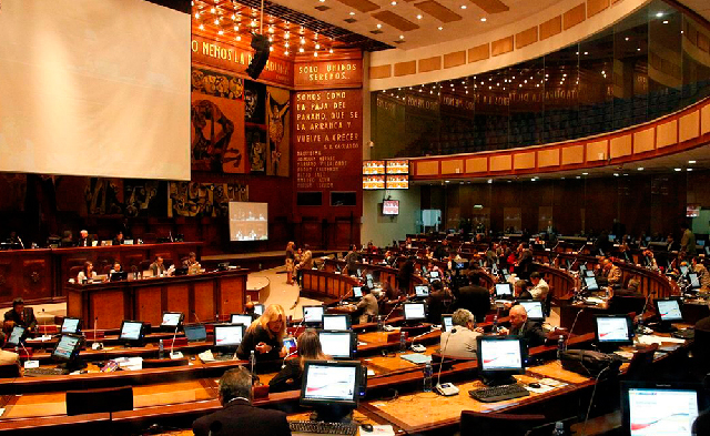 Polémica por la Vicepresidencia, ¿cuál es el delito del artículo 287 del COIP que advierte la Asamblea?