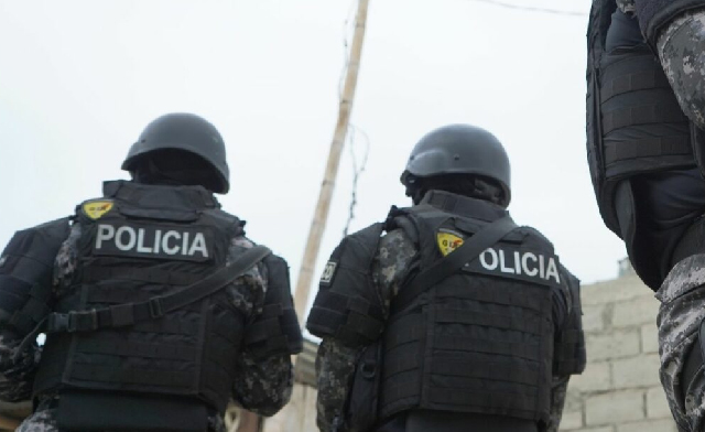 Hallan cuerpo sin vida de policía en el norte de Quito: crimen causa conmoción en Carcelén