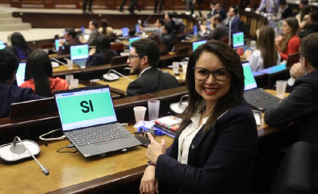 Asamblea Nacional aprueba reforma para permitir instalación de bases extranjeras en el país.