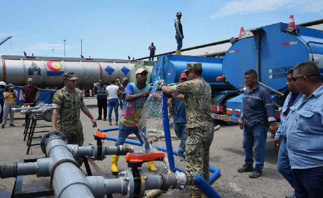 Gobierno Nacional anuncia restablecimiento del servicio de agua potable en Esmeraldas en las próximas horas