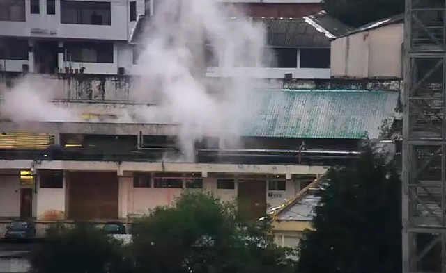 ECU 911 alerta explosión en el Hospital Eugenio Espejo, en Quito, este jueves 27 de marzo