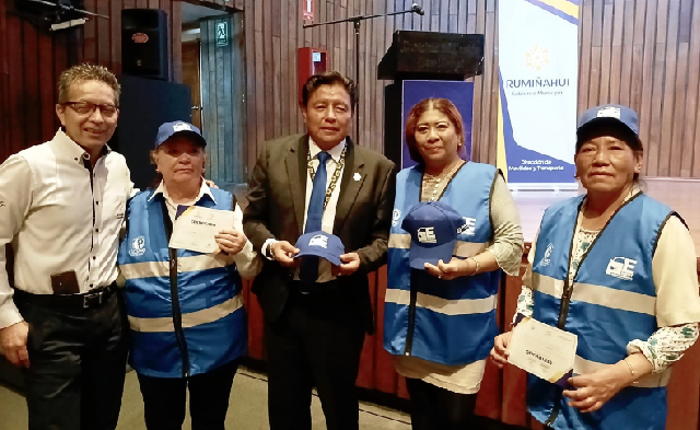 Graduación de operadores del sistema SIERT en Sangolquí