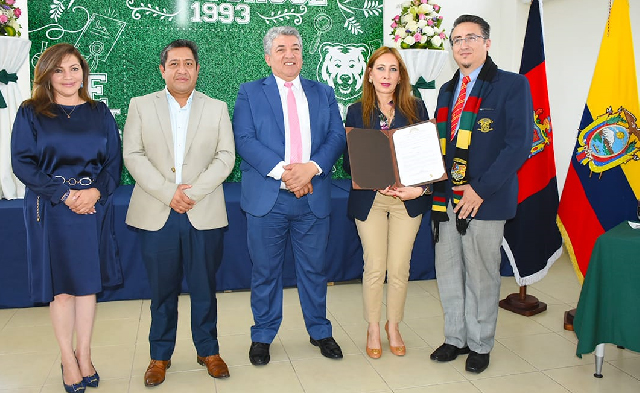 EMDI School: 31 años de excelencia educativa reconocidos por el Dr. Eckenner Recalde, Vicepresidente de la Asamblea Nacional