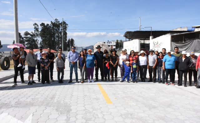 Los moradores de San Nicolás recibieron 2450 m2 de adoquinado en la calle Joaquín Batlle.