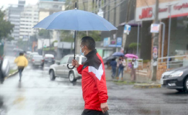 Las primeras lluvias llegan a Quito y otras zonas de la Sierra norte y la Amazonía este 26 de septiembre