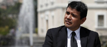 Gobierno de Ecuador insistirá a México que cancele estatus de refugiado a Walter Solís