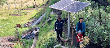 2,700 personas en zonas rurales acceden a electricidad mediante sistemas fotovoltaicos.