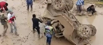 Caos en Tena: vehículo 4×4 pierde el control y deja varios heridos