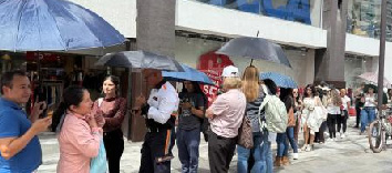 ¡Furor en Quito!; largas filas el primer día de preventa para el concierto de Shakira en Ecuador