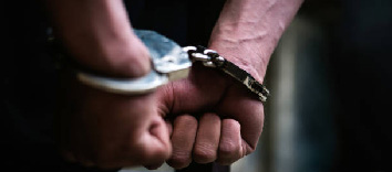 Policía Nacional desarticula una banda delictiva en la que estaría implicado un concejal del cantón La Libertad