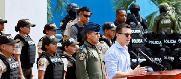 Desde durán, el presidente Noboa fortalece a la Policía Nacional con la entrega de más de 11.000 chalecos antibalas